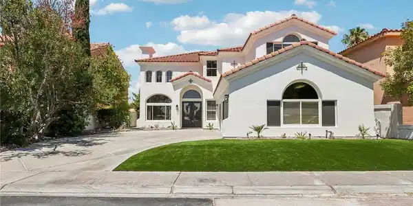 2469 Sun Reef Road