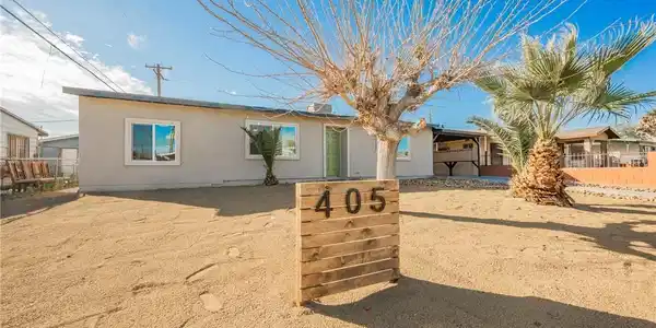 405 Kasper Avenue