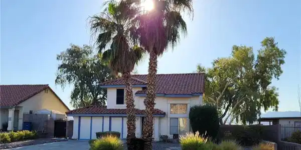1601 Paloma Avenue