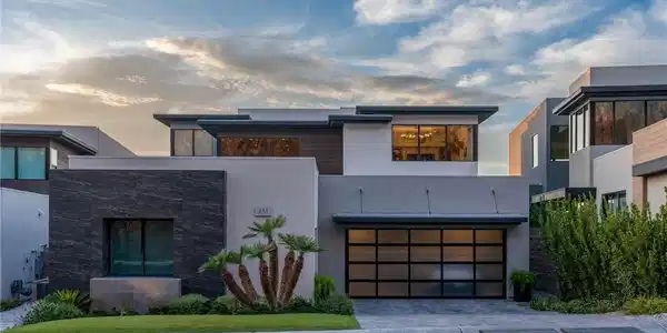 Image 3: Bold contemporary architecture combines natural st