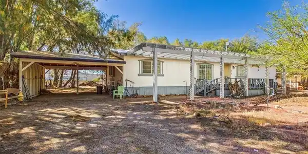 2722 N Saddleback Drive