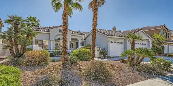 Image 3: This charming residence features a well-maintained