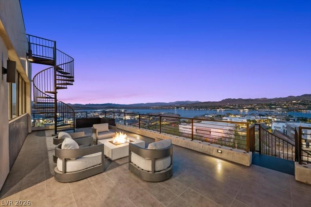 Image 4: An inviting rooftop terrace with a mesmerizing twi
