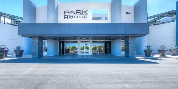 Image 3: Bold contemporary architecture defines this striki