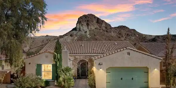 8 Viola Carino Court