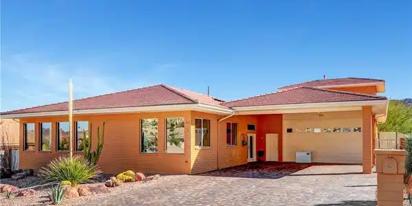 943 Woodacre Drive