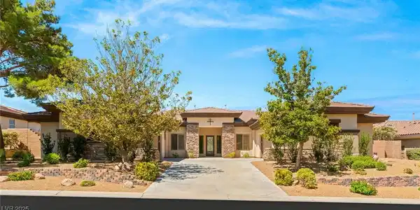 9 Knob Oak Drive