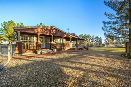 4271 Victoria Street