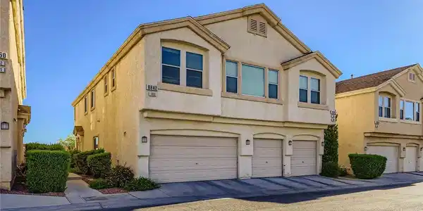 8842 Duncan Barrel Avenue
