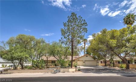 8020 La Cienega Street