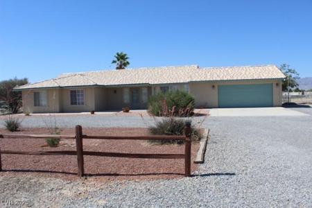 2201 E DANDELION Street