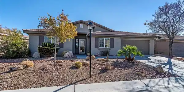 8404 Romantic Sunset Street