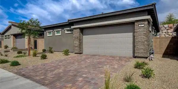 897 Woodburn Lane