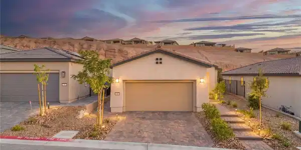 72 Crimson Cactus Avenue