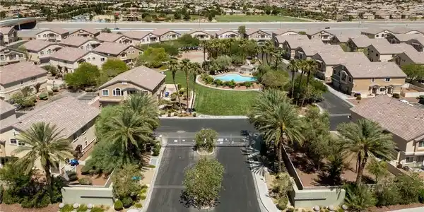 3504 Glorious Iris Place