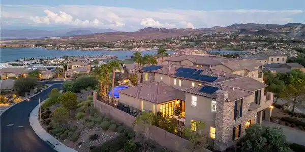 Image 3: Elevated views showcase this desert estate overloo