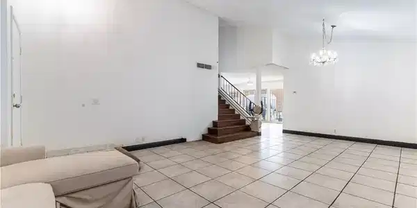 Image 2: Gleaming tile floors and soaring vaulted ceilings