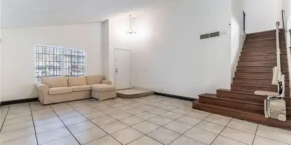 Image 4: Tiled floors and soaring vaulted ceilings define t