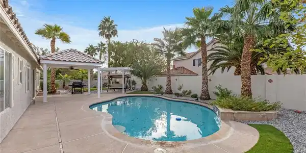 1117 Stable Glen Drive