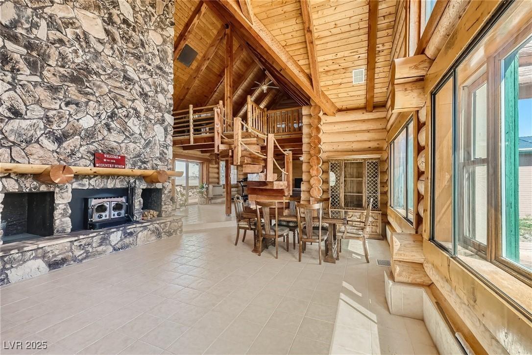 Image 3: Living Room