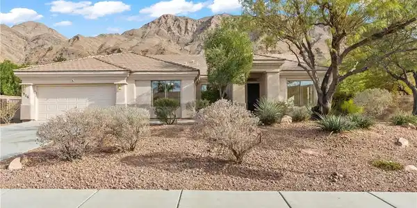 916 Temple View Drive