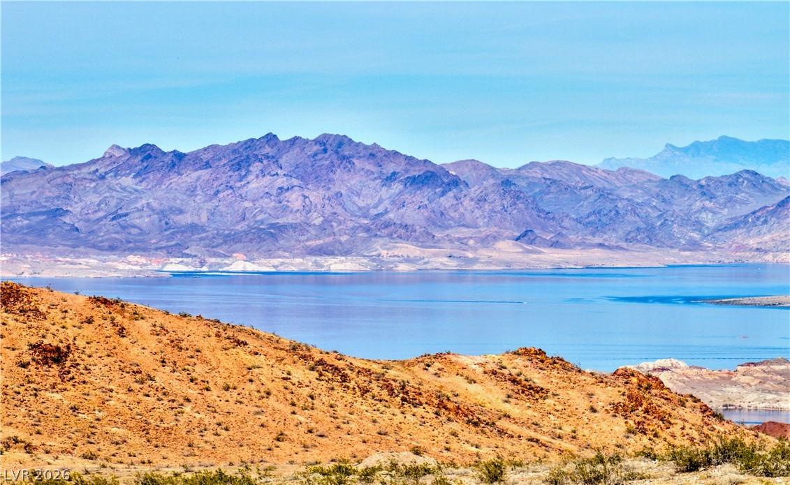 Image 2: Fabulous Views of Lake Mead and the Surrounding Mo