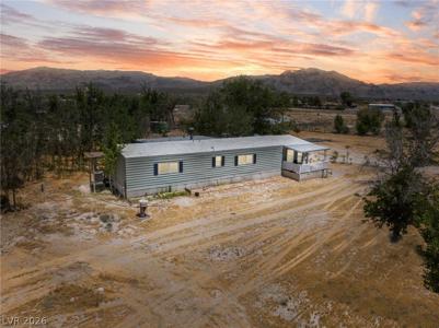 420 E Quartz Avenue