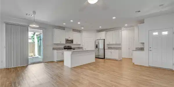 1521 Franklin Lane