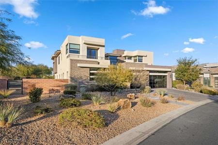36 Hunting Horn Drive