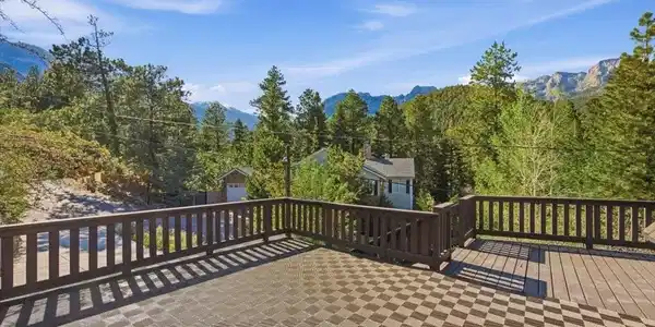 Image 4: Mountain living at 7377' w/fresh air, quiet surrou