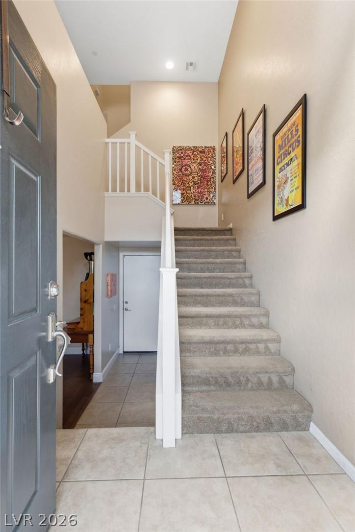 Image 4: Step inside to an inviting open floor plan.... Fea