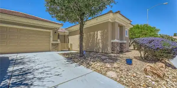 2213 Carrier Dove Way