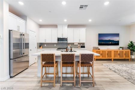 600 N Carriage Hill Drive
