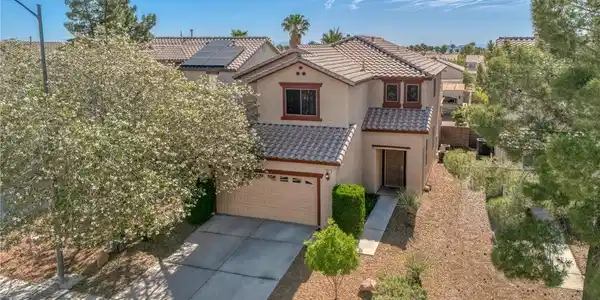 4562 Sparwood Drive