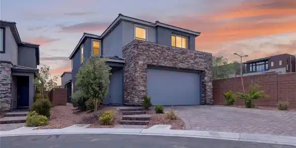 10791 Glowing Dawn Avenue