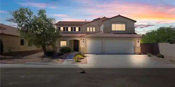 1921 Moonlight Bluff Avenue