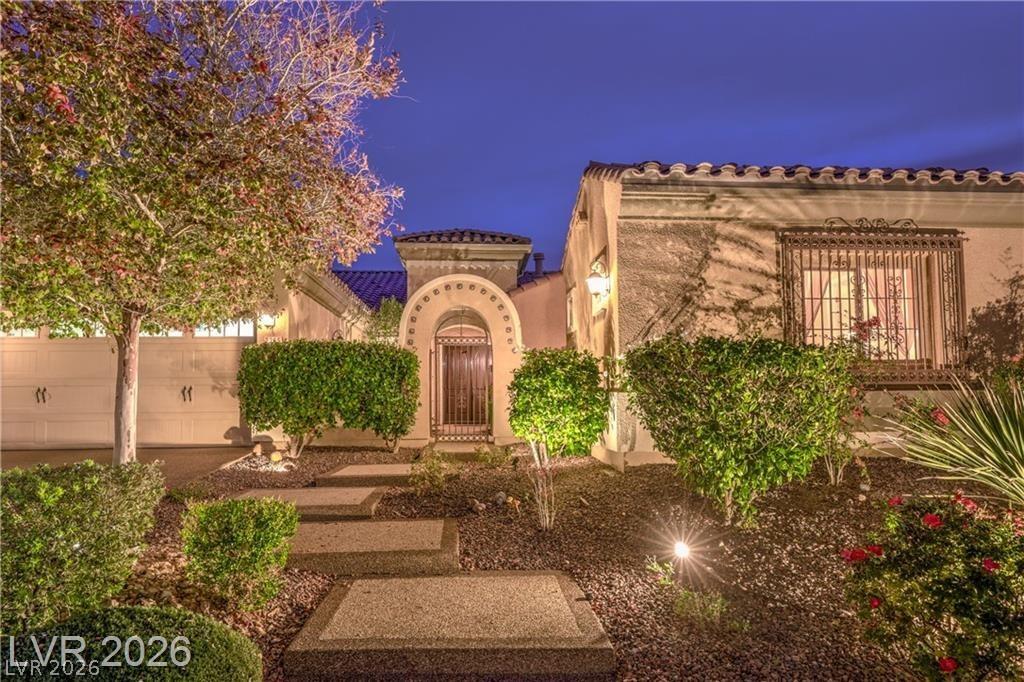 Image 4: An inviting exterior welcomes you home with tastef