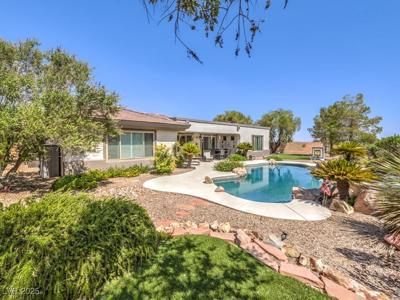 99 Fountainhead Circle
