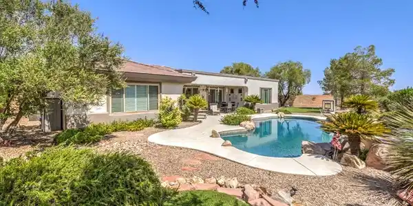 99 Fountainhead Circle