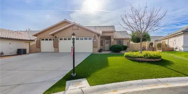 5213 Palm View Drive