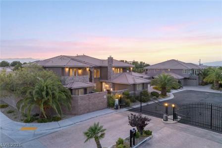 206 E Levi Avenue