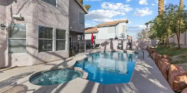 8433 Honeywood Circle