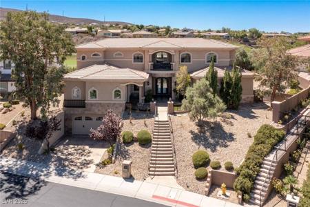 9 Paradise Valley Court