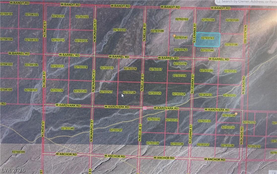 Image 1: outlined in blue, also shows the other 5 acre parc