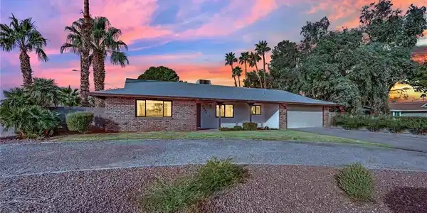 2677 S Torrey Pines Drive