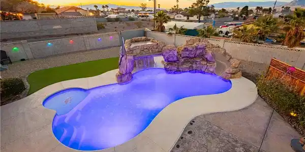 200 E Desert Rose Drive