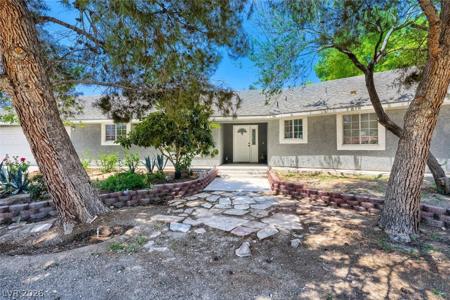 6320 Horse Drive