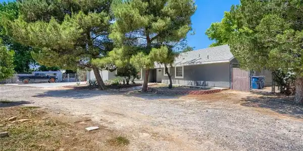 Image 2: Front of Structure