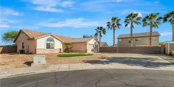 1040 Kings View Court