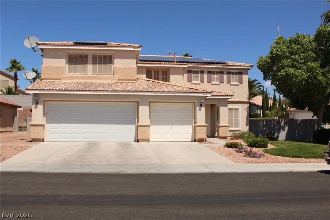 Image 4: This desert oasis features a multi-level design, s